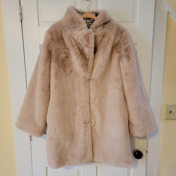NWOT Reversible Faux Fur Coat - Picture 4 of 13
